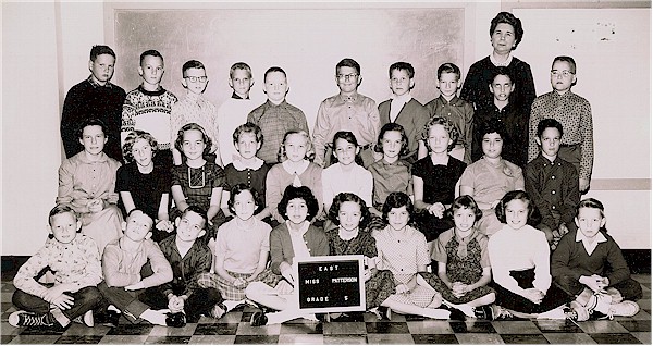 Miss Laverne Patterson's 5th grade class, 1961-62